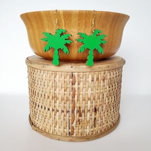 Green Palms tree earrings made of natural wood